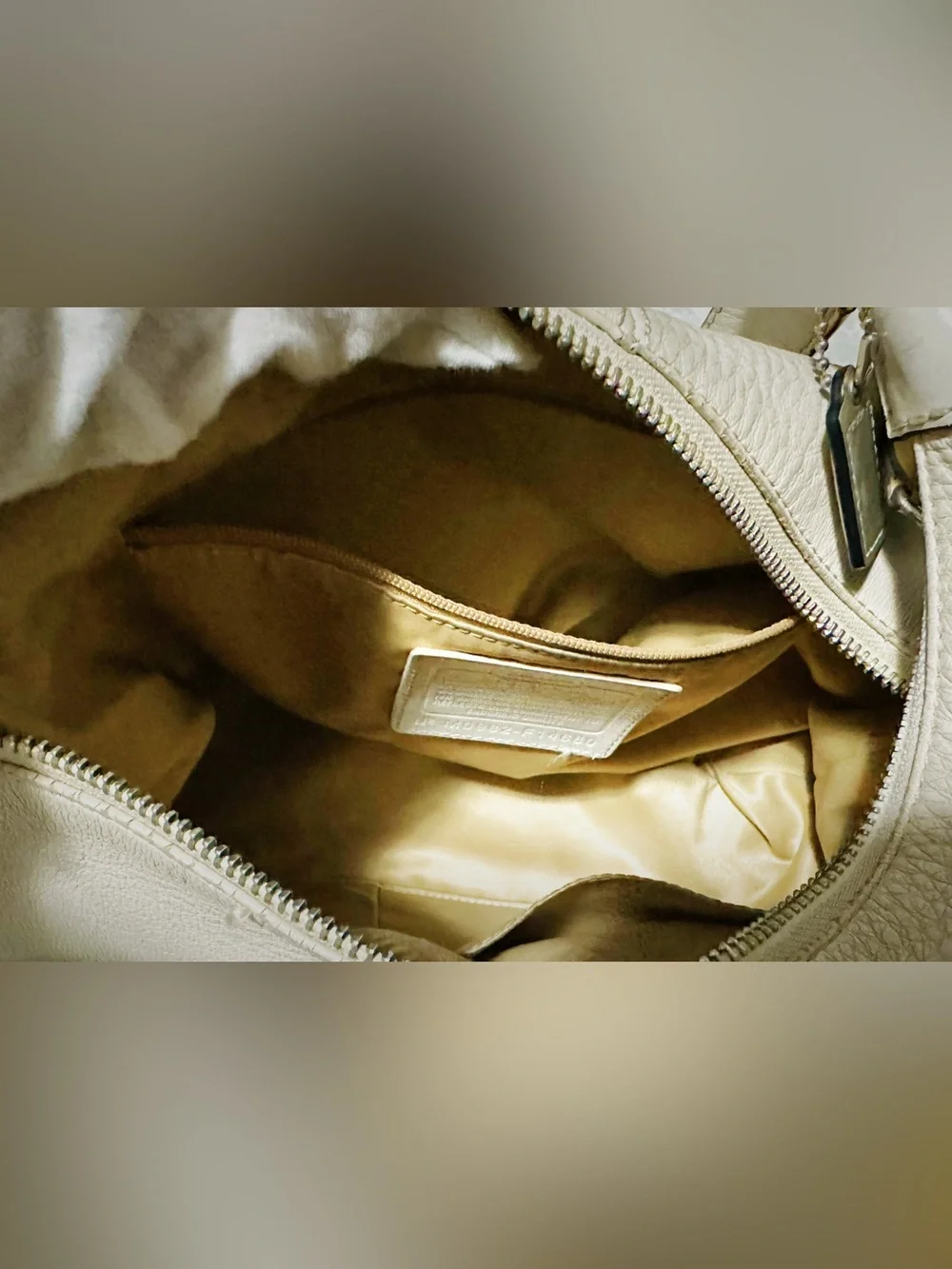 Vintage style Coach soho Shoulder Bag Cream soft Leather - Picture 13 of 17